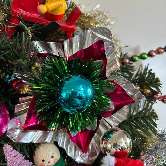 Vintage repurposed Festive Holiday Wreath with Red Bow - Picture 8 of 14